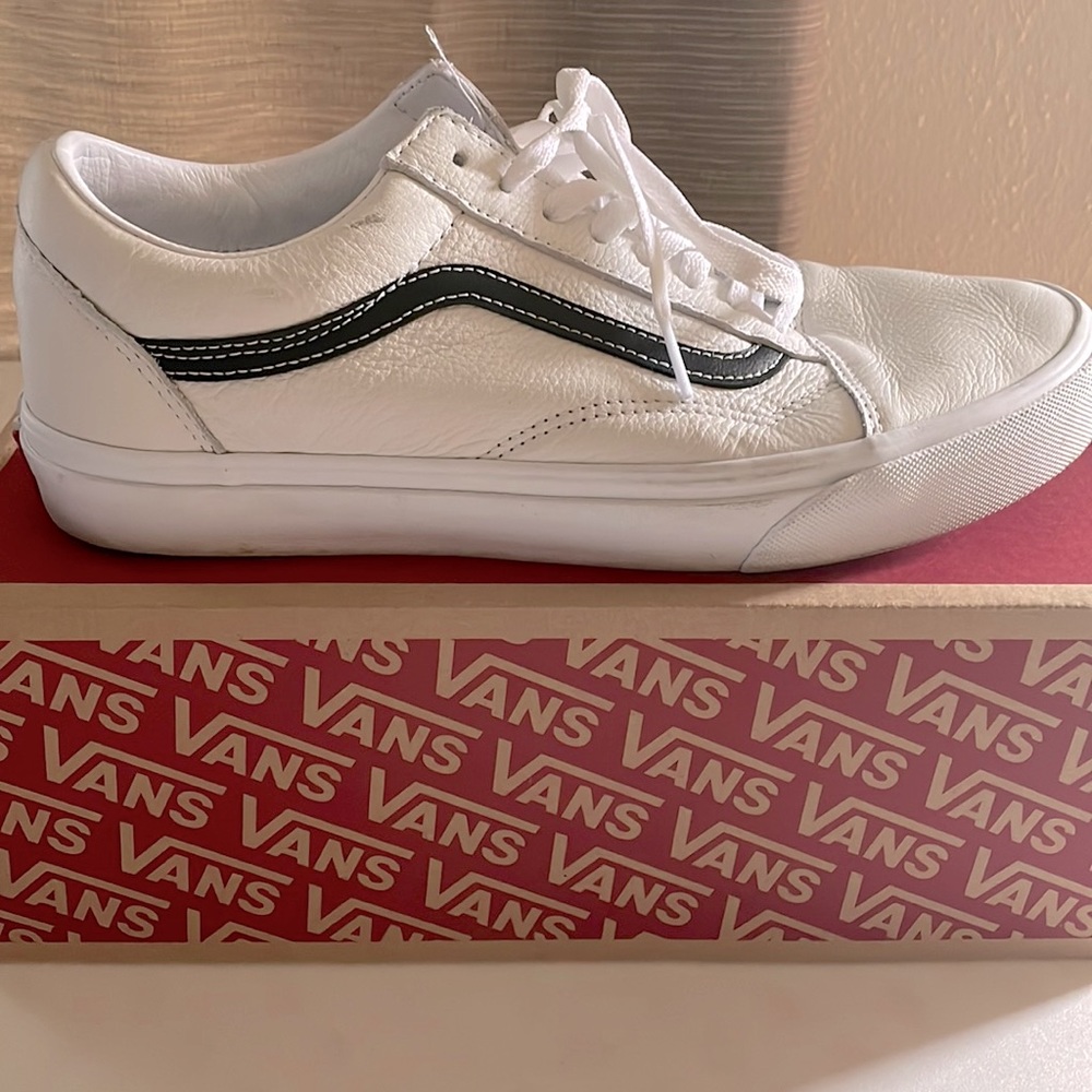 Mens White Leather Van Sneaker size 10.5
